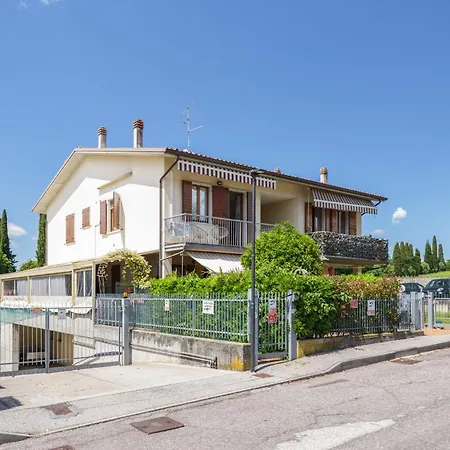 Regarda - Golden House Lazise